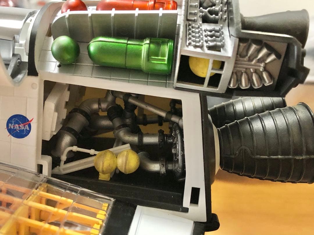 1/72￼ 特大￼スペースシャトル 4D VISION カット￼モデル￼完成品￼