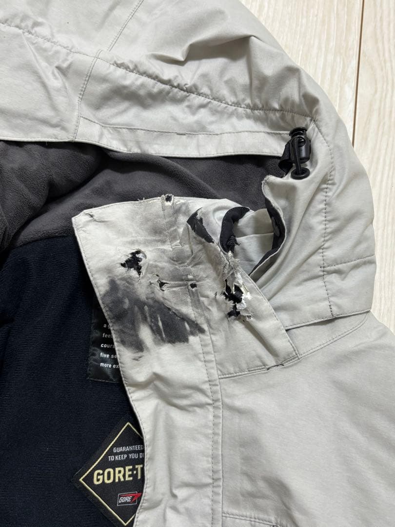 ダイワ　コンビアップウィンタースーツ　ゴアテックス　防寒着　収納袋付き