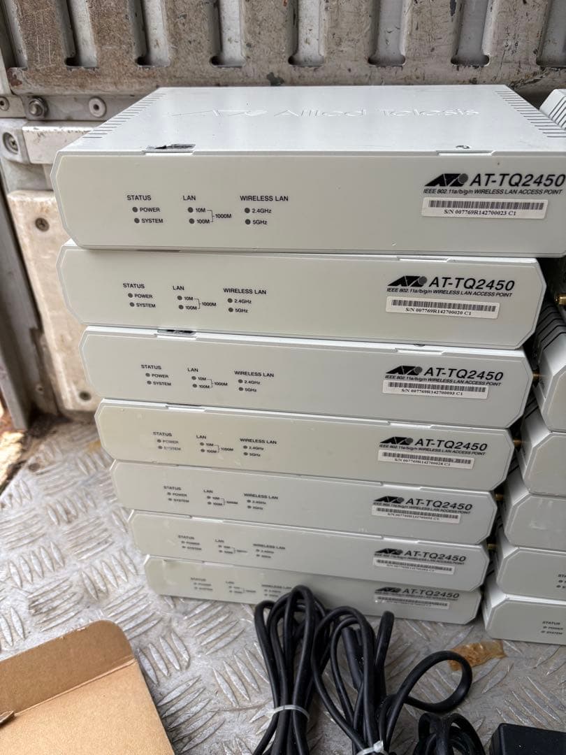 AT-TQ2450　アライドテレシス １４台　アンテナ　電源など　現状ジャンク