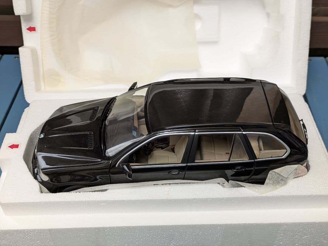 京商  X5 4.4i ミニカー　1:18