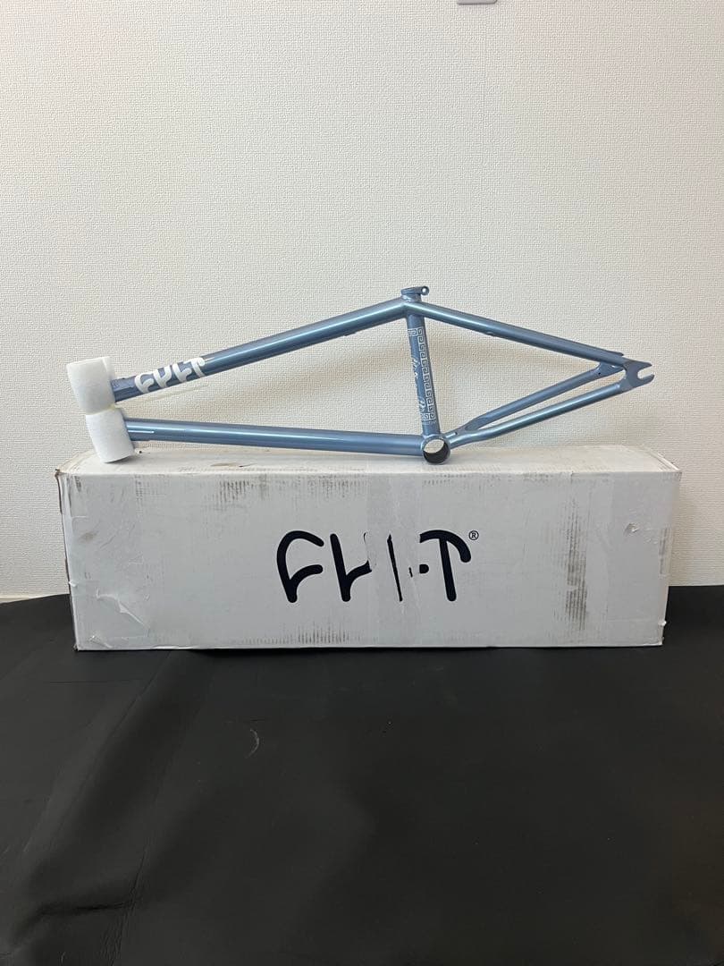 自転車本体 CULT Shorty Frame 20.5