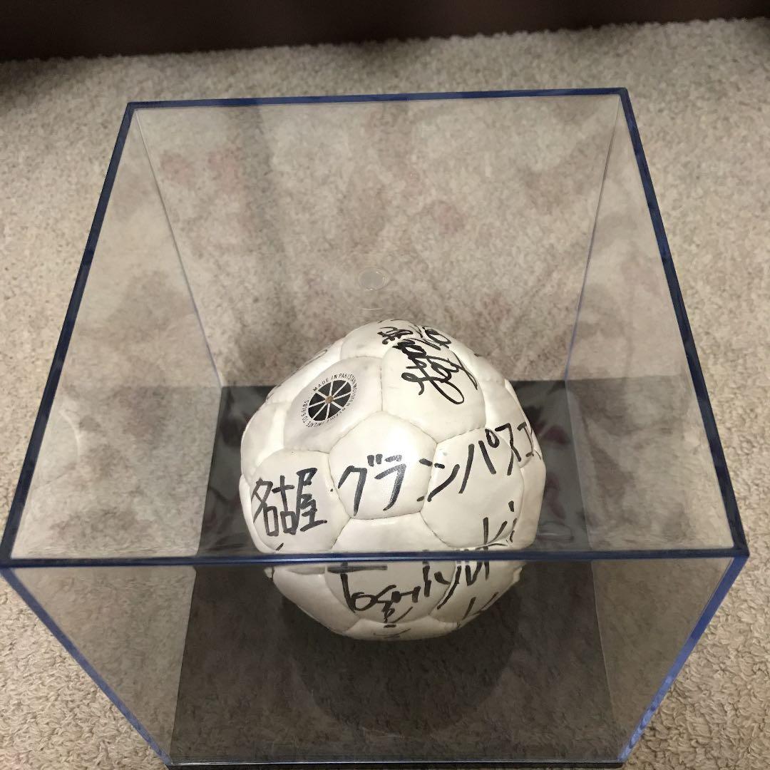 名古屋グランパス　1993年初代ベンチ入りメンバー直筆サインボール