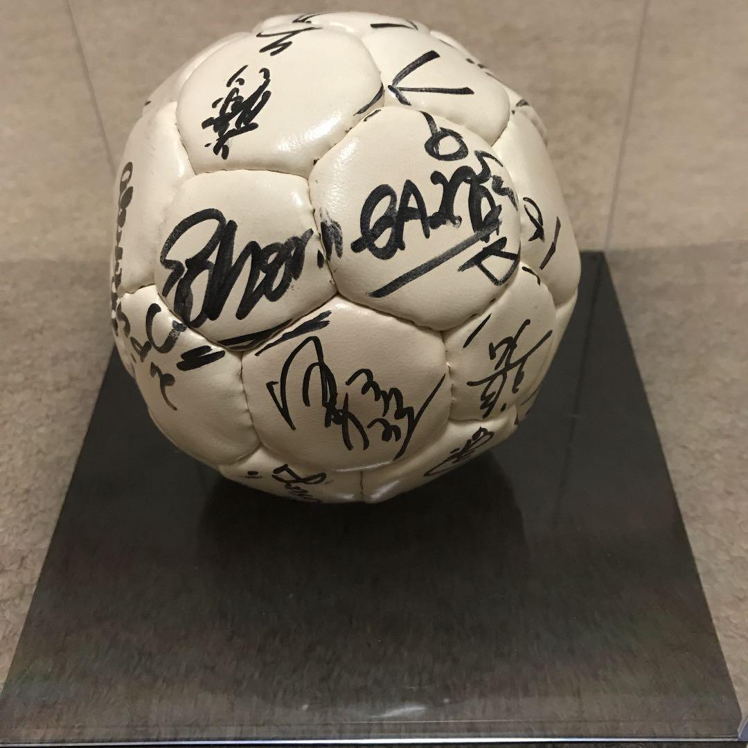 名古屋グランパス　1993年初代ベンチ入りメンバー直筆サインボール