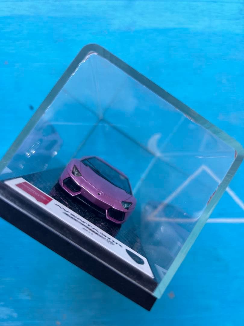 ランボルギーニ アヴェンタドール ミニカー 1/43