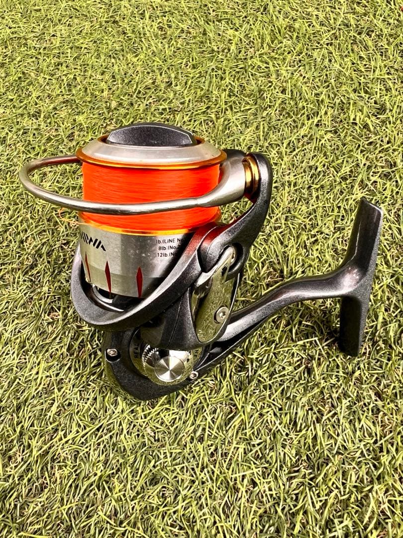 11 FREAMS 2500 レアスプール付き フリームス