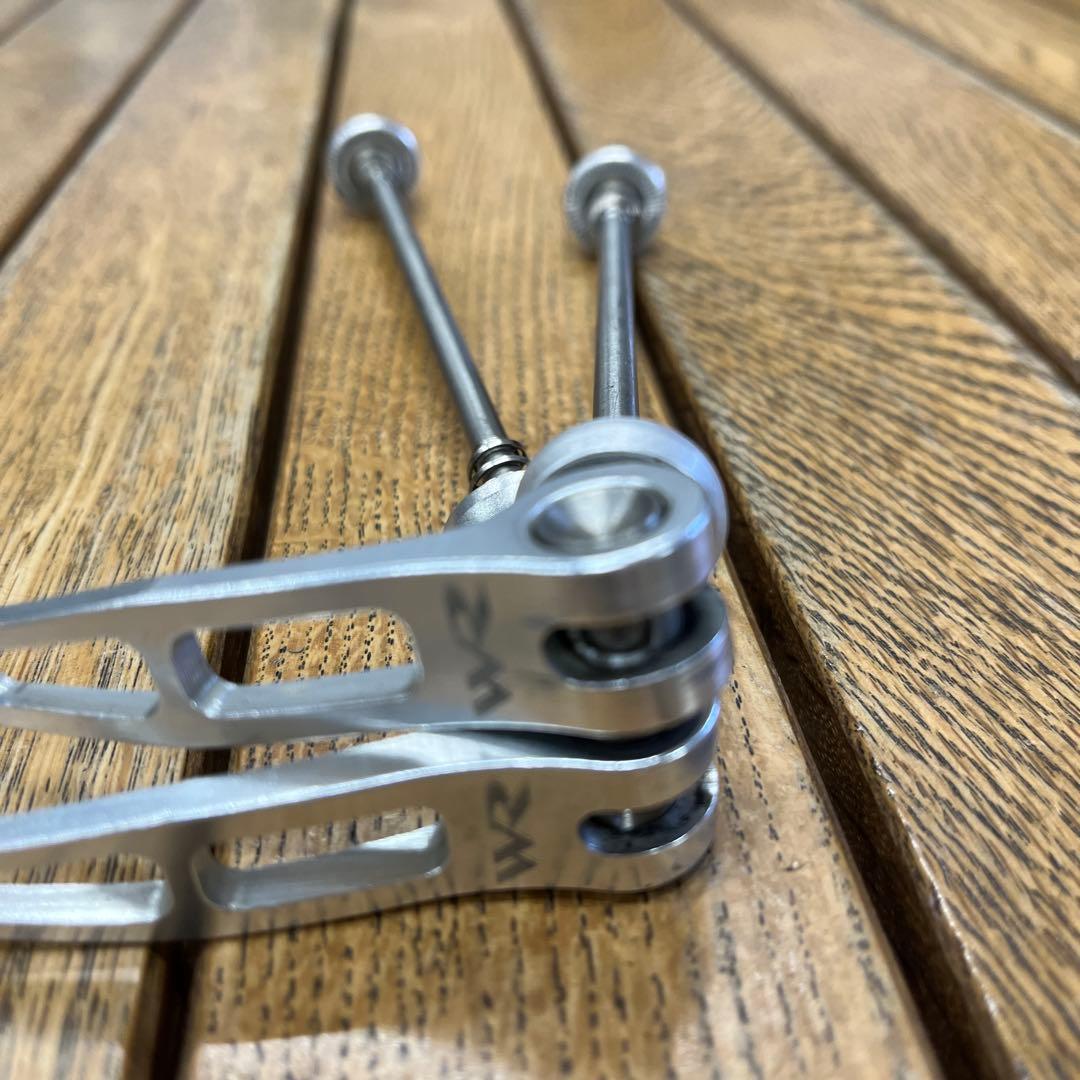 WR COMPOSITI 軽量チタンスキュワー シルバー　中古