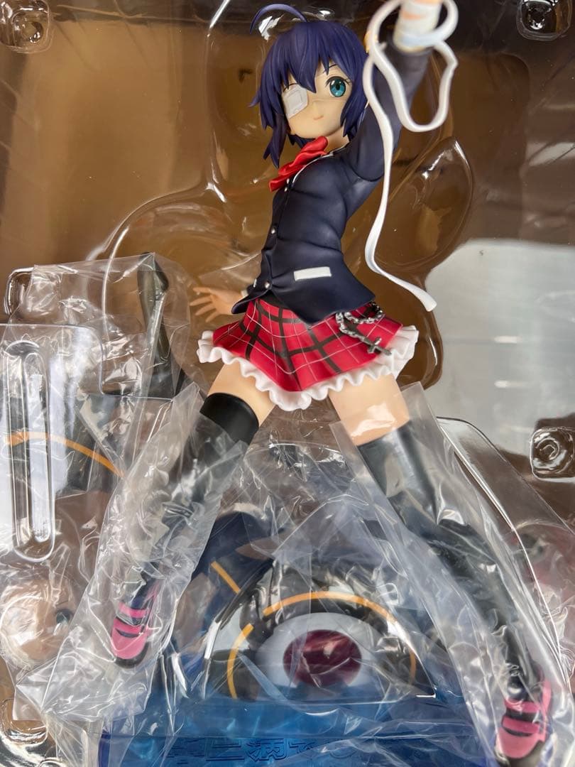 中二病でも恋がしたい! 戀 小鳥遊六花 1/7 スケール フィギュア