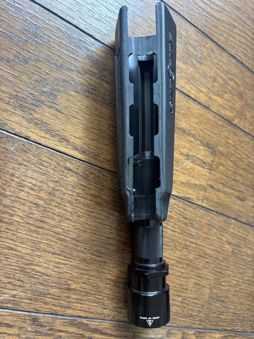 実物　シュアファイア MP5 ライトハンドガード　　次世代mp5