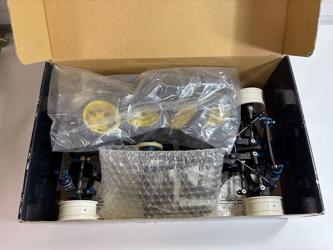 KAWADA 1/10スケール電動RCカーキット　SV-10 SIGMA