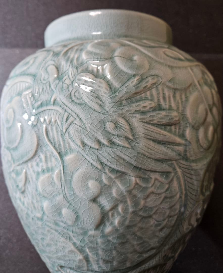 韓国人気作家　趙宗 作　陽刻浮彫　雲龍文様　青磁　高40.8cm　梅瓶　大壺