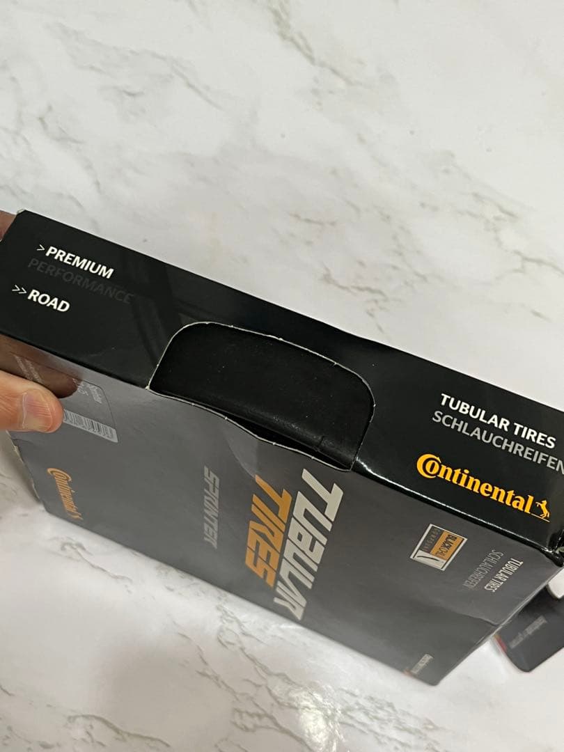 ドイツの有名ブランド、コンチネンタルのチューブラタイヤ「スプリンター」黒タイプ