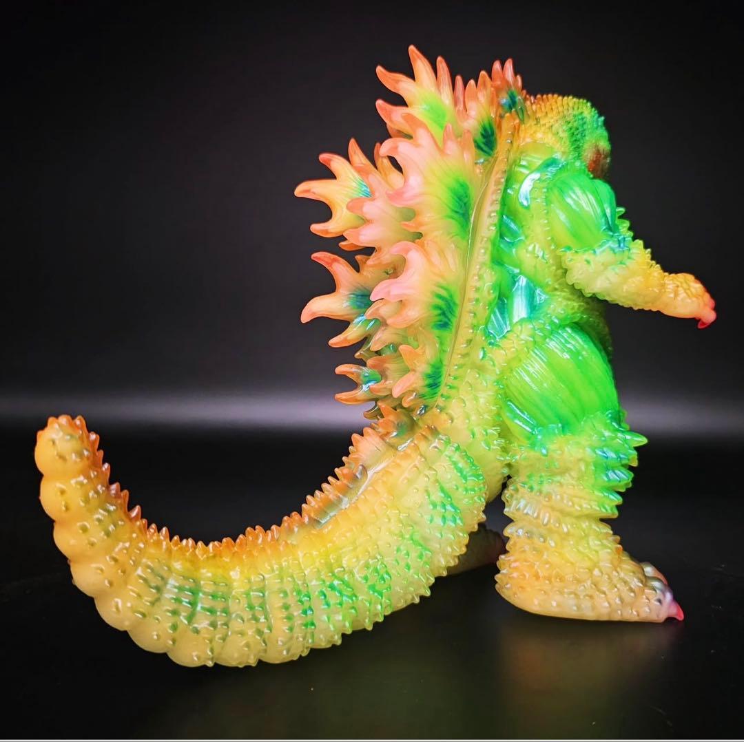 赤目天使　ゴジラ　蓄光