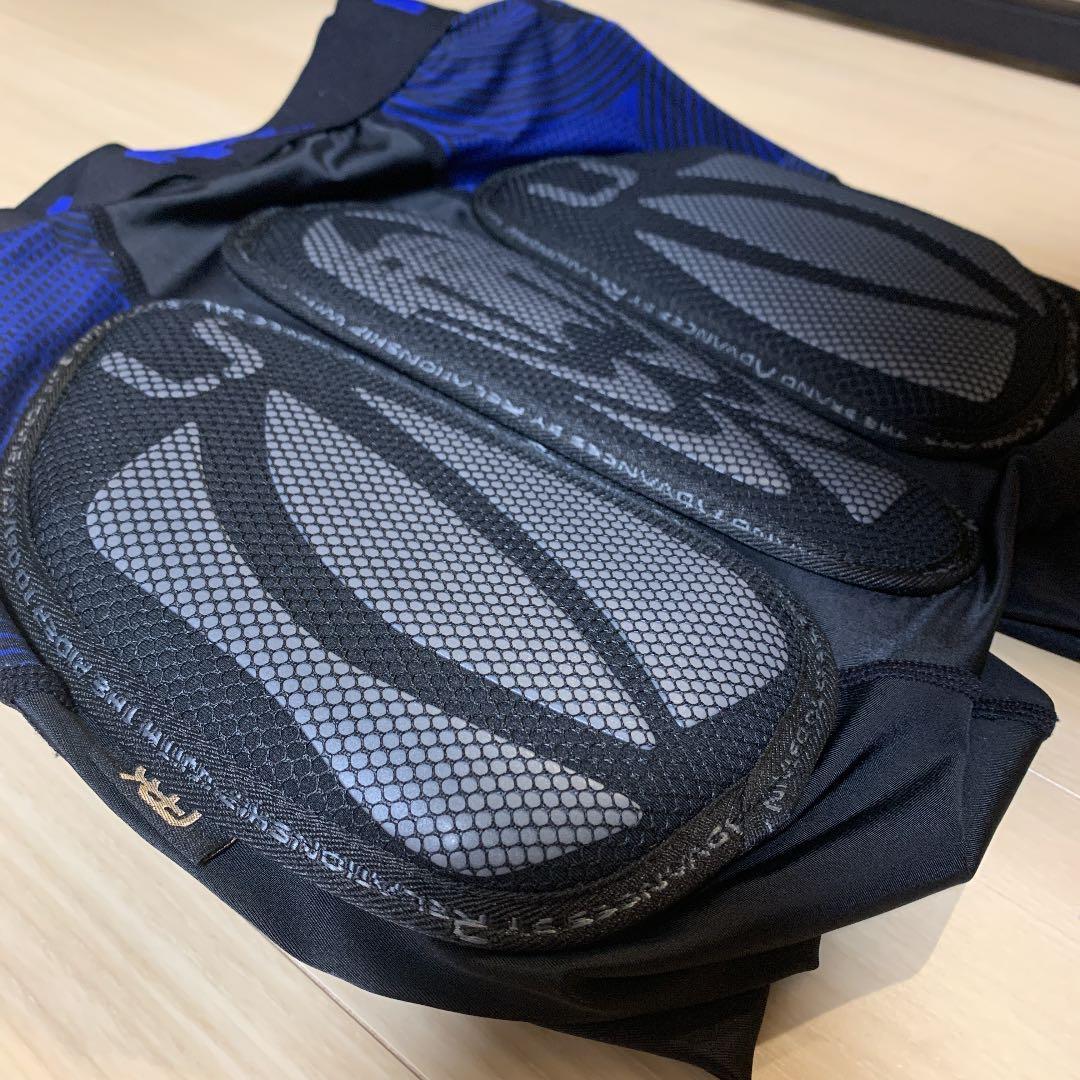 今日だけお値引き　スノボ インナー　プロテクター　unisex XL