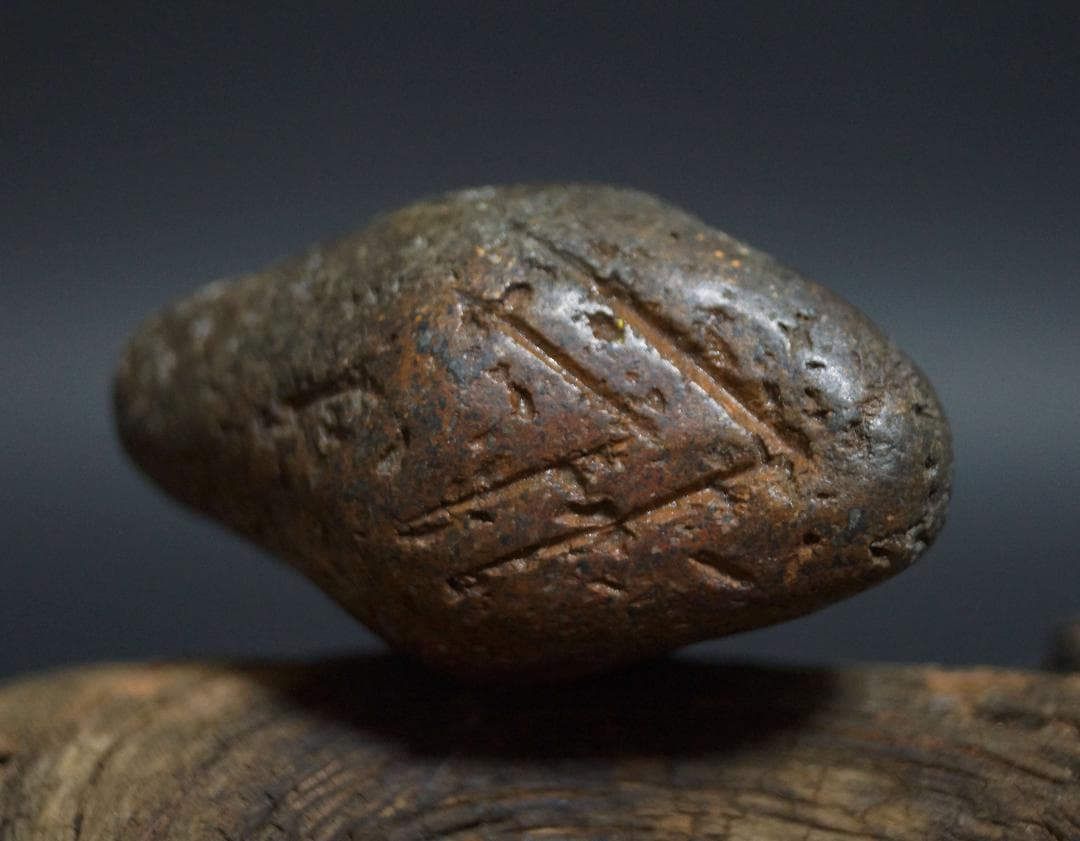 オールドチベット ツァツァ(薬擦擦/須弥山)秘薬 護符大玉根付緒締玉提げ物装飾品