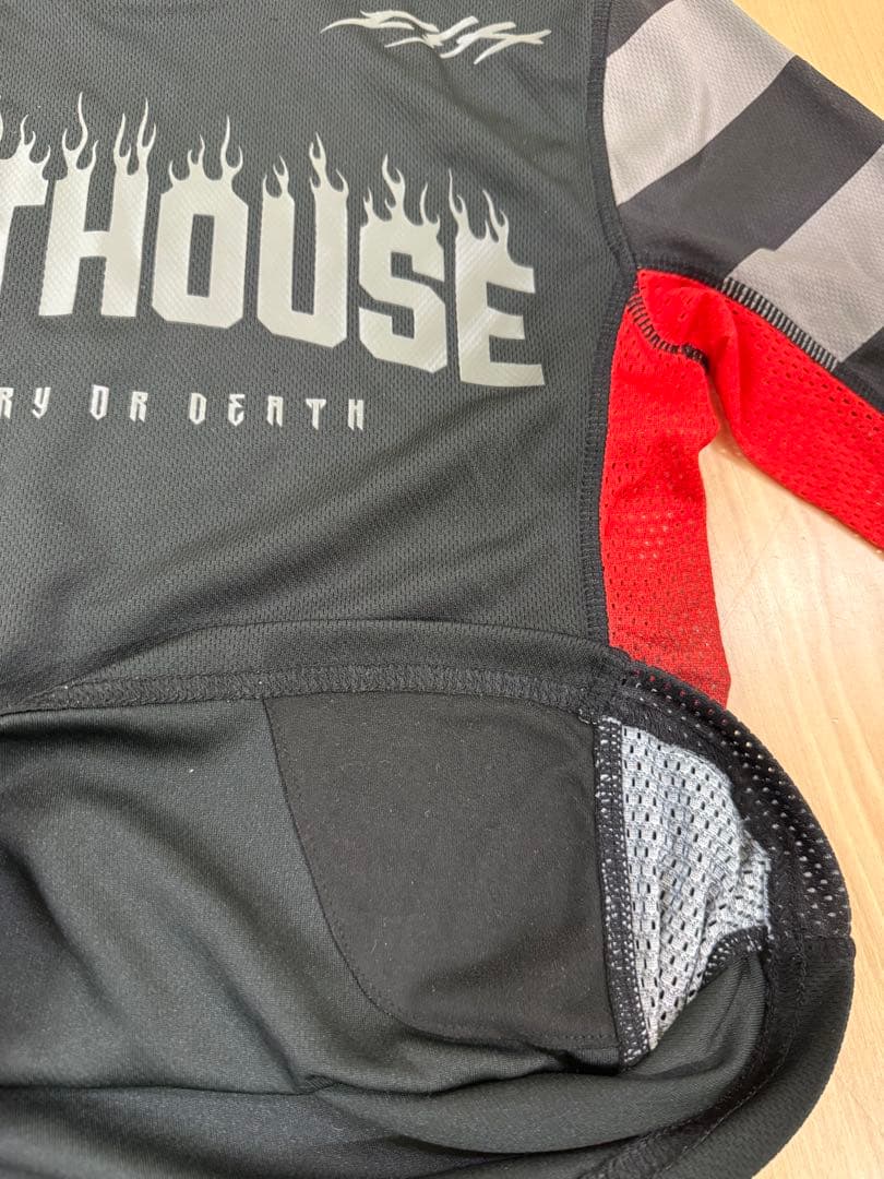 日本未入荷Fasthouse 上下セット VICTORY OR DEATH YM