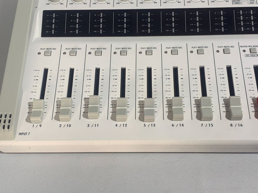 ZOOM R16 MTR マルチトラックレコーダー