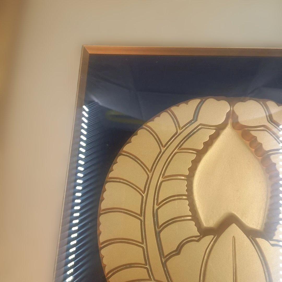 家紋「丸に抱き茗荷」置物