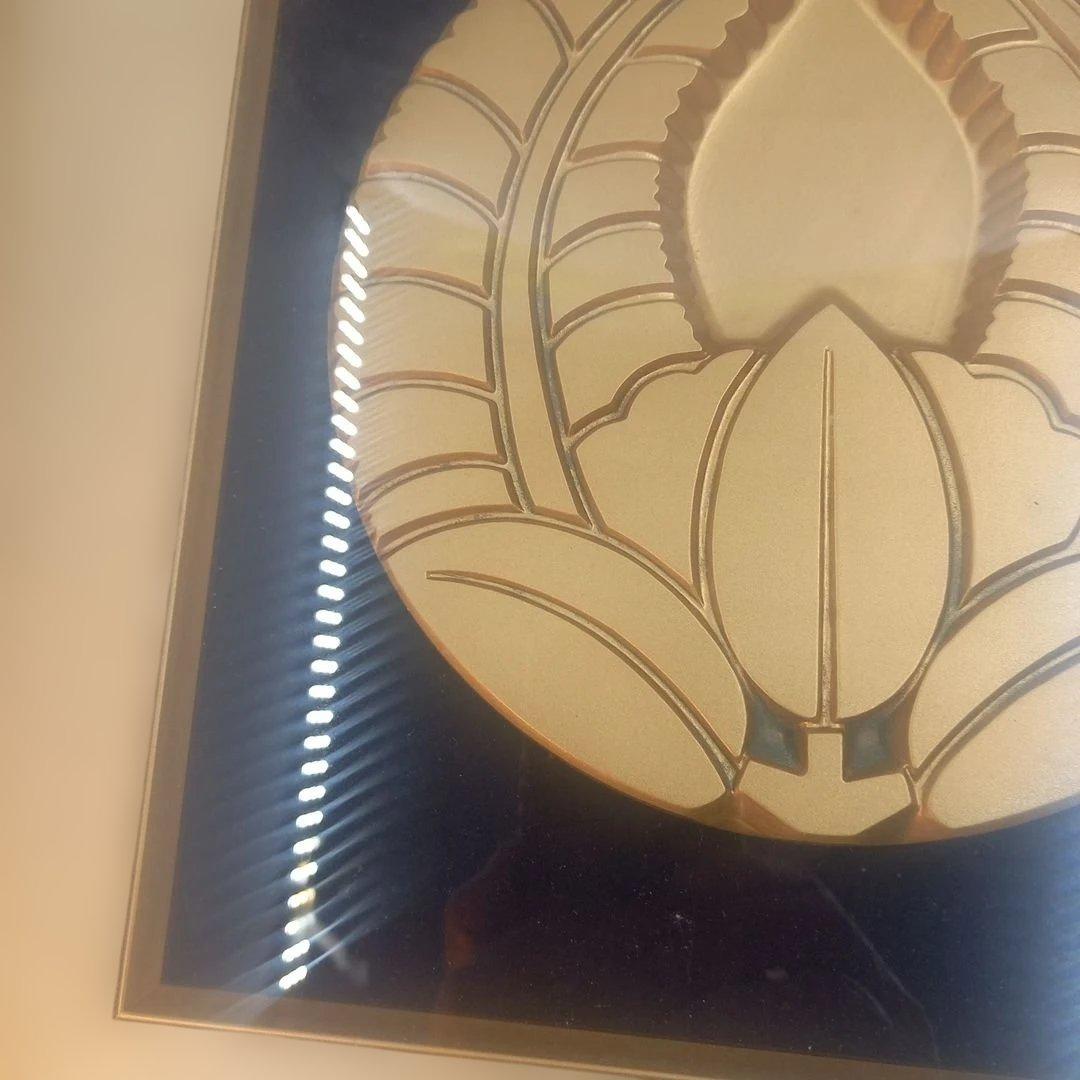 家紋「丸に抱き茗荷」置物