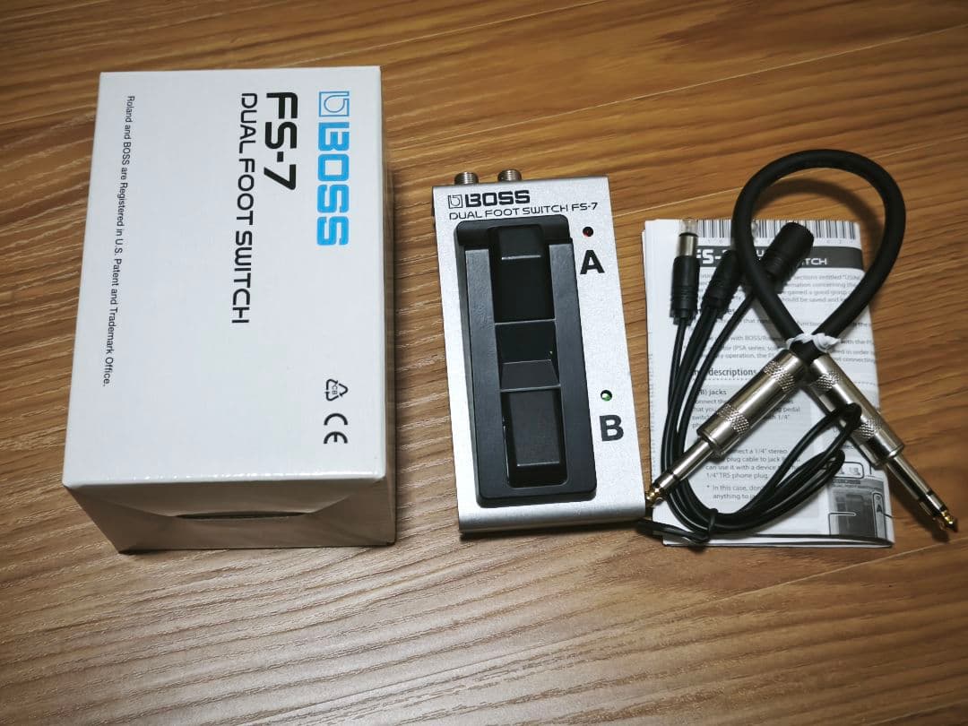 BOSS GT-1 ギターエフェクター　フットスイッチ(FS-7)付き