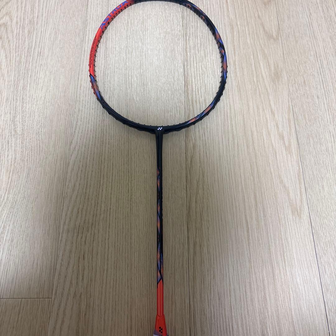 バドミントンラケットアストロ77プロ