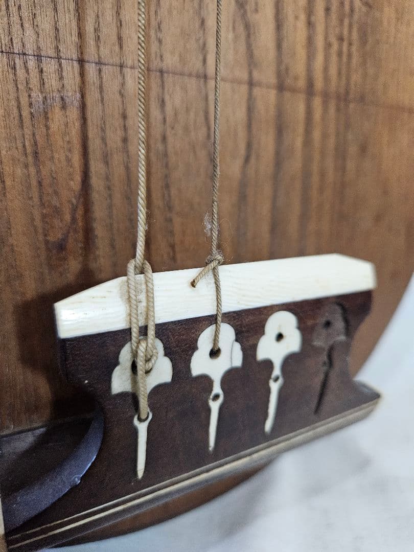 日本のアンティーク 筑前琵琶 四弦五柱　撥 弦楽器 和楽器 琵琶 木製 半月飾り