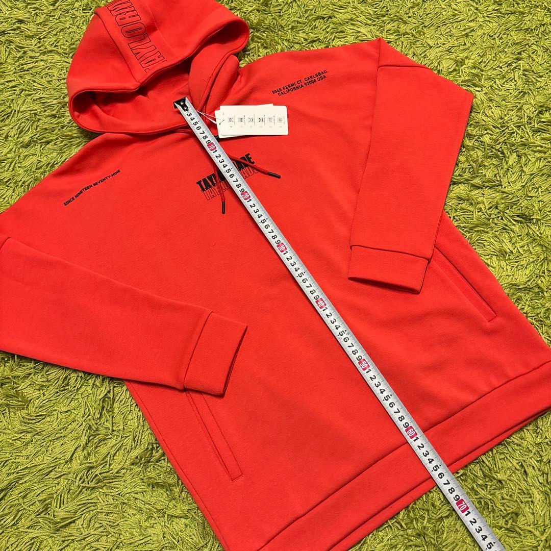 【TaylorMade】新品✨Mサイズ　メンズ　ロゴフード付きトレーナー　秋冬