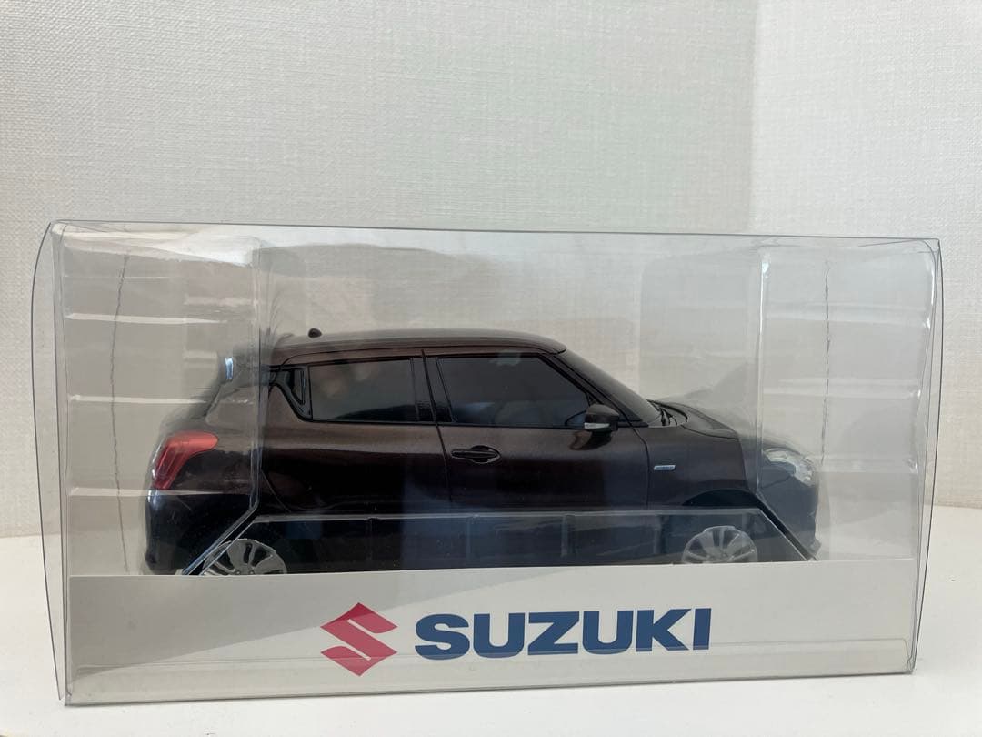 【送料込】スズキ 4代目スイフト 1/18カラーサンプル