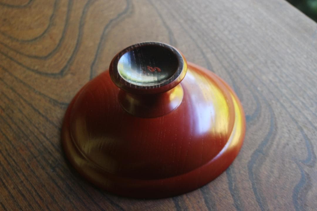 デッドストック！極上搔合朱漆に刷毛目黒漆円相文の美しい台付丸盆（検輪島塗菓子器