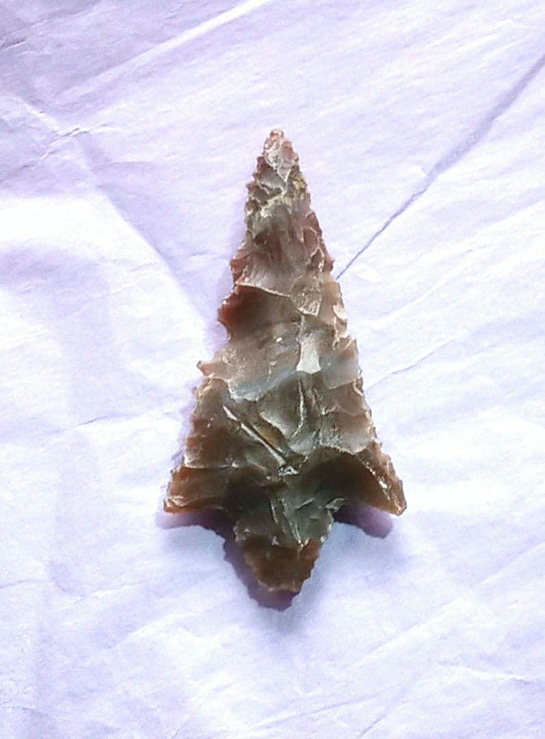 アイヌ仕様。ポイント a 有舌尖頭器 石器 縞瑪瑙 模写