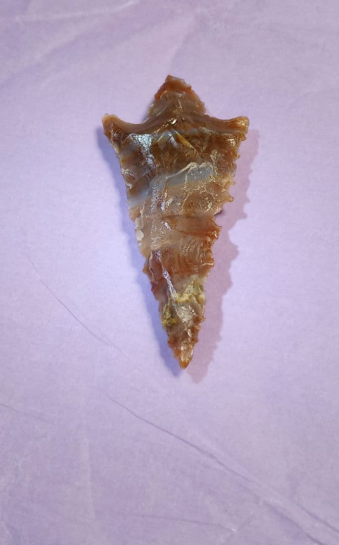 アイヌ仕様。ポイント a 有舌尖頭器 石器 縞瑪瑙 模写