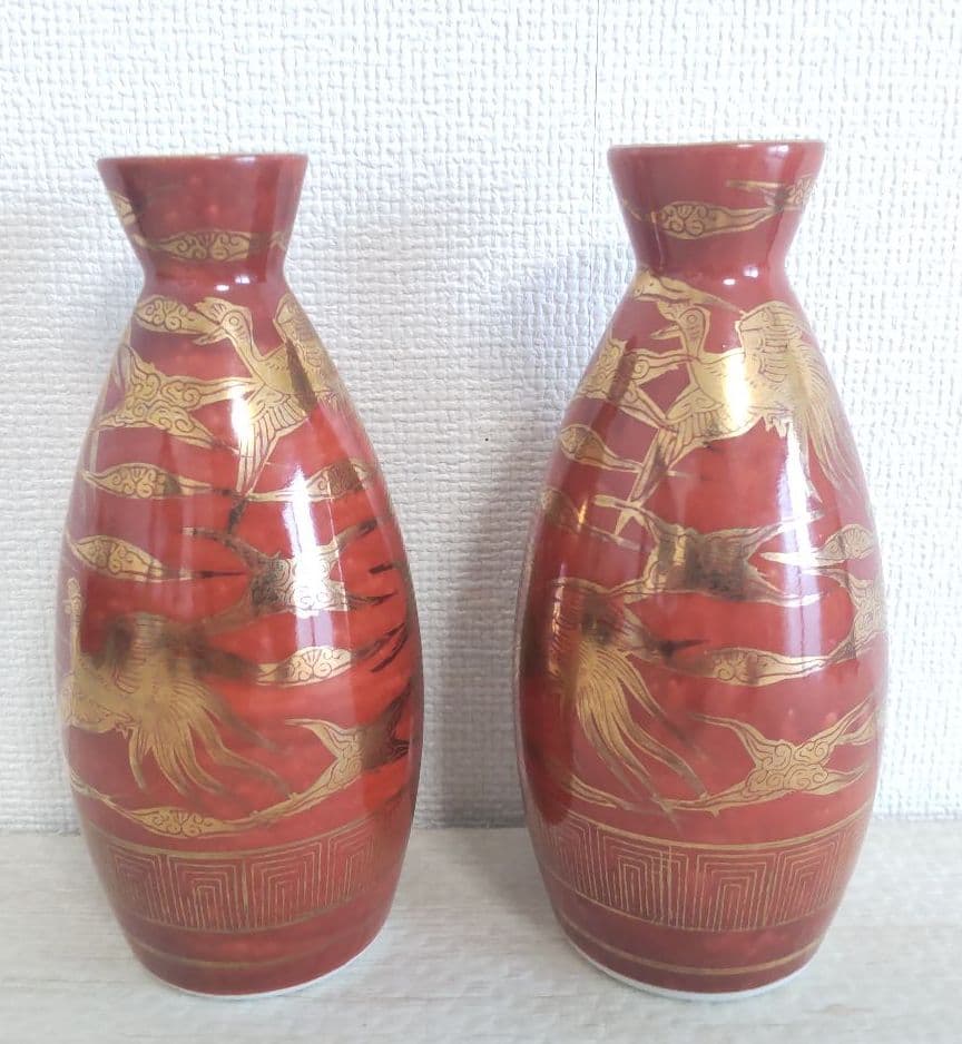 お値下げしました、九谷　春画　赤絵金彩　盃　徳利セット