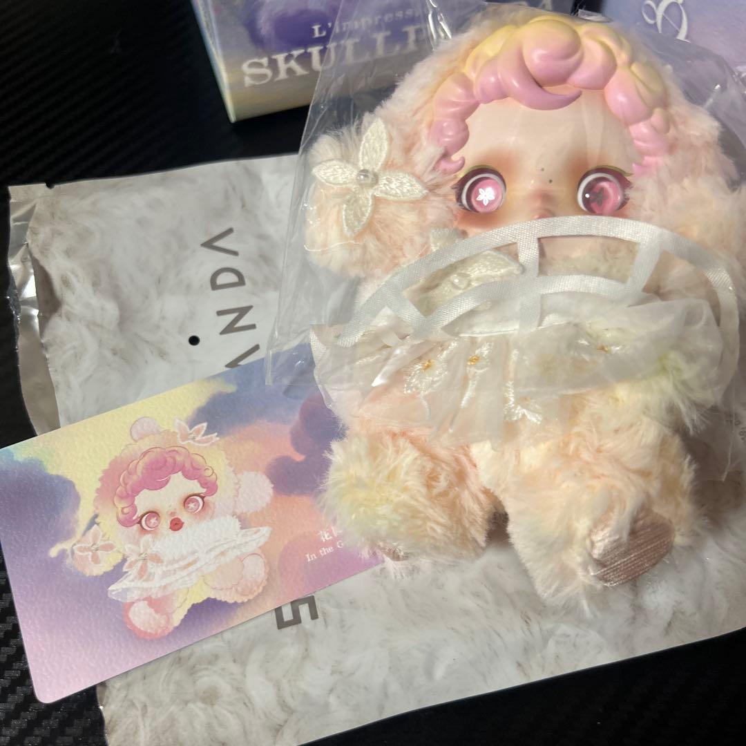 POPMART SKULLPANDA ぬいぐるみ