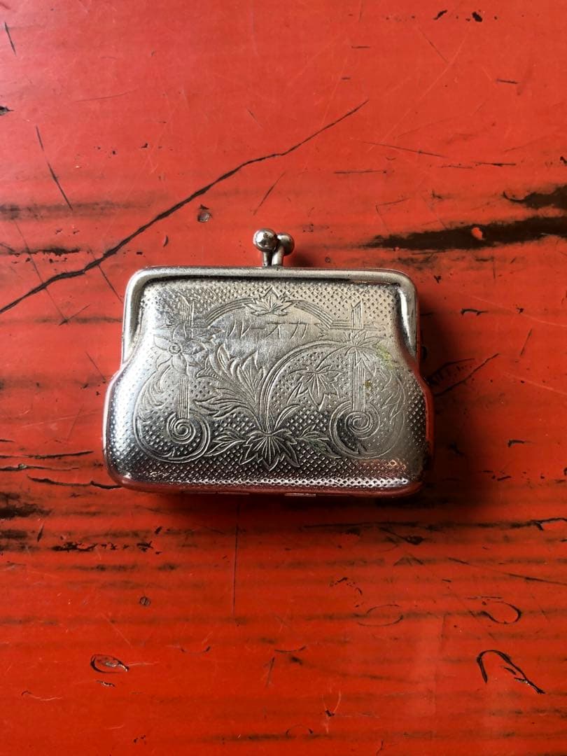 昭和レトロ　がま口形　仁丹ケース　カオール　金属製