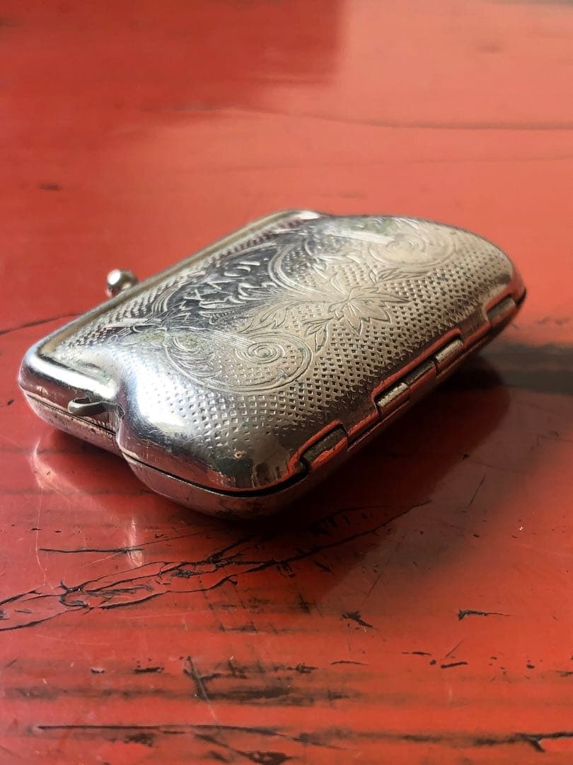 昭和レトロ　がま口形　仁丹ケース　カオール　金属製