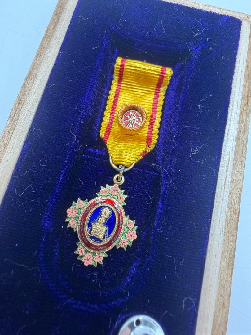 宝冠六等章 略章勲章 勲六等宝冠章 勲章 徽章