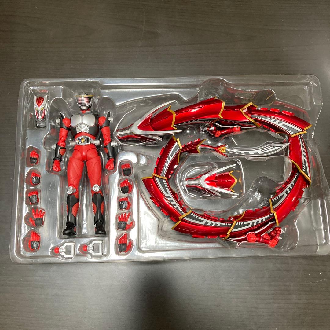 S.H.Figuarts 仮面ライダー龍騎&ドラグレッダー