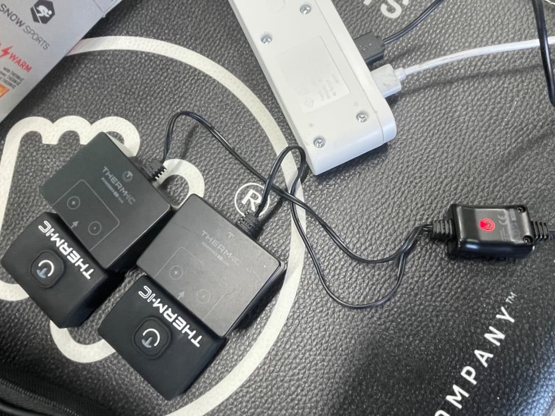 Therm-ic SOC SET FUS UNI S-1400B 35-38新品