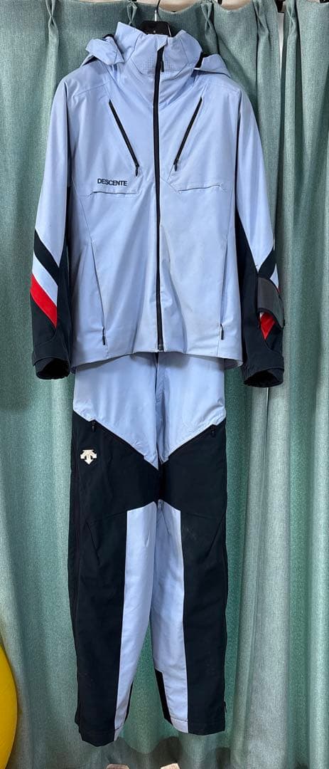 デサント　スキーウェア　上下　L