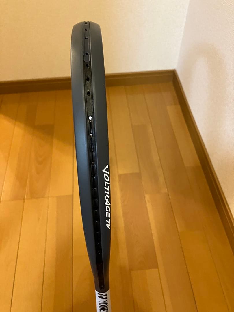 YONEX OVOLTRAGE 7V ホワイト/グレー UL1サイズ