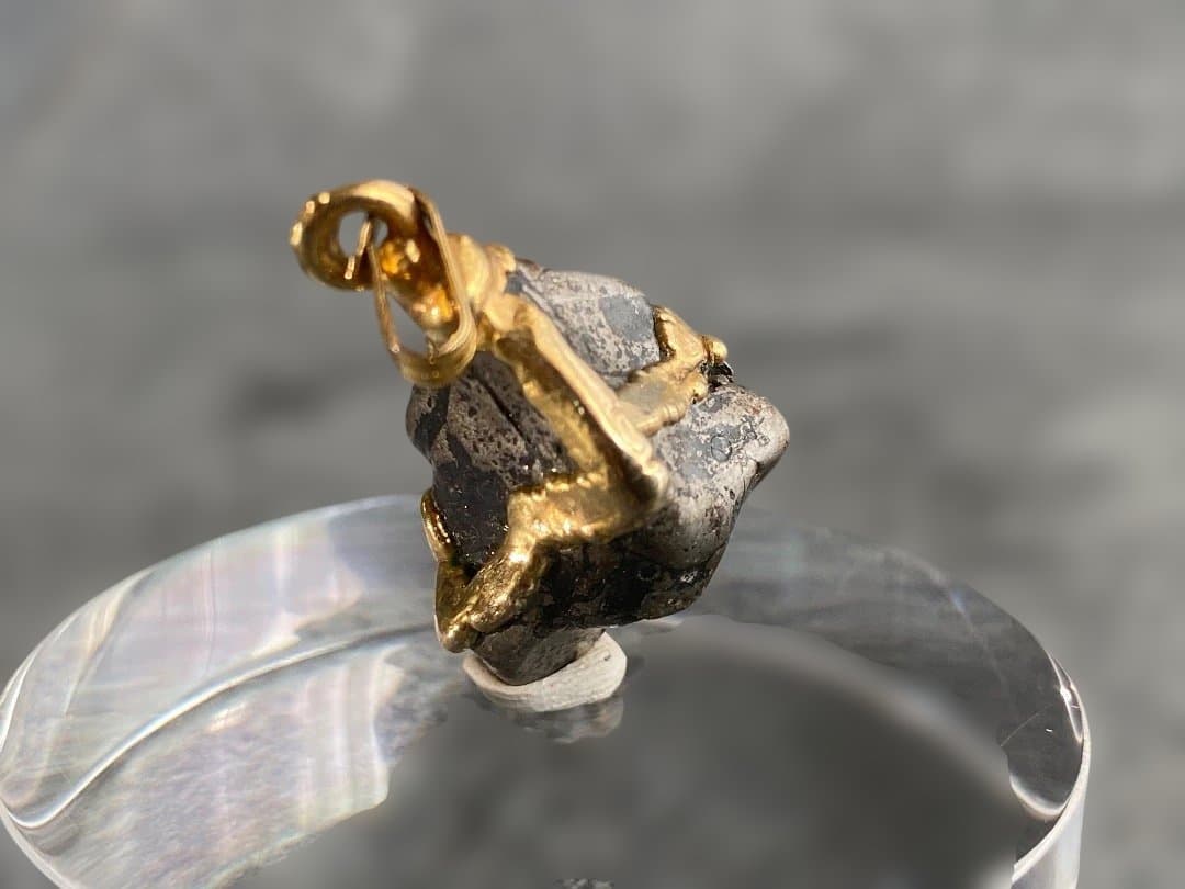 隕石ペンダント スギライト付き②