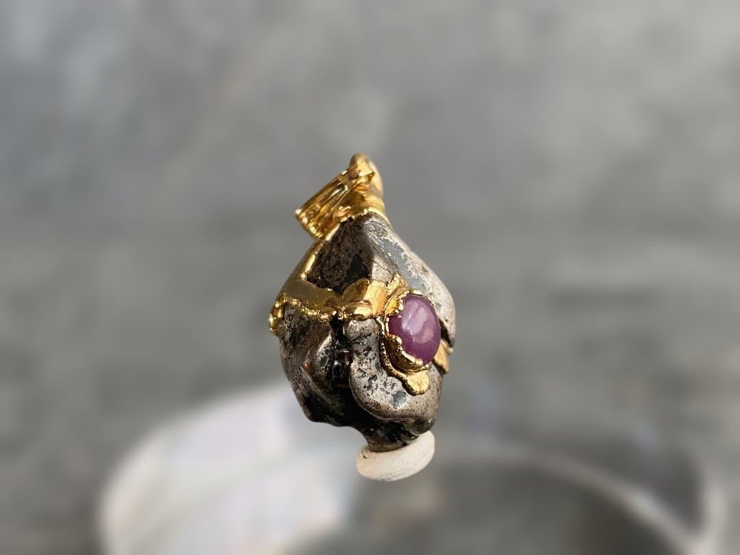 隕石ペンダント スギライト付き②