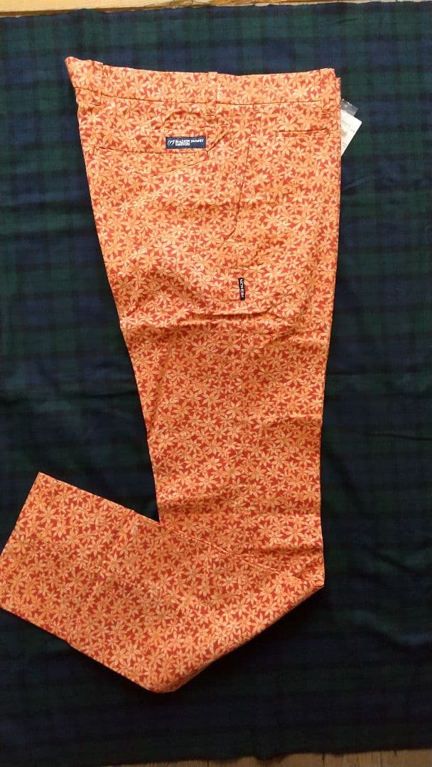 新品未使用 パーリーゲイツ マスターバニーエディション メンズパンツ