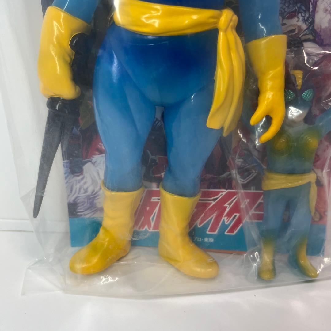 メディコム・トイ×東映レトロソフビ　蜂女（新色）＋ミニソフビ 仮面ライダー