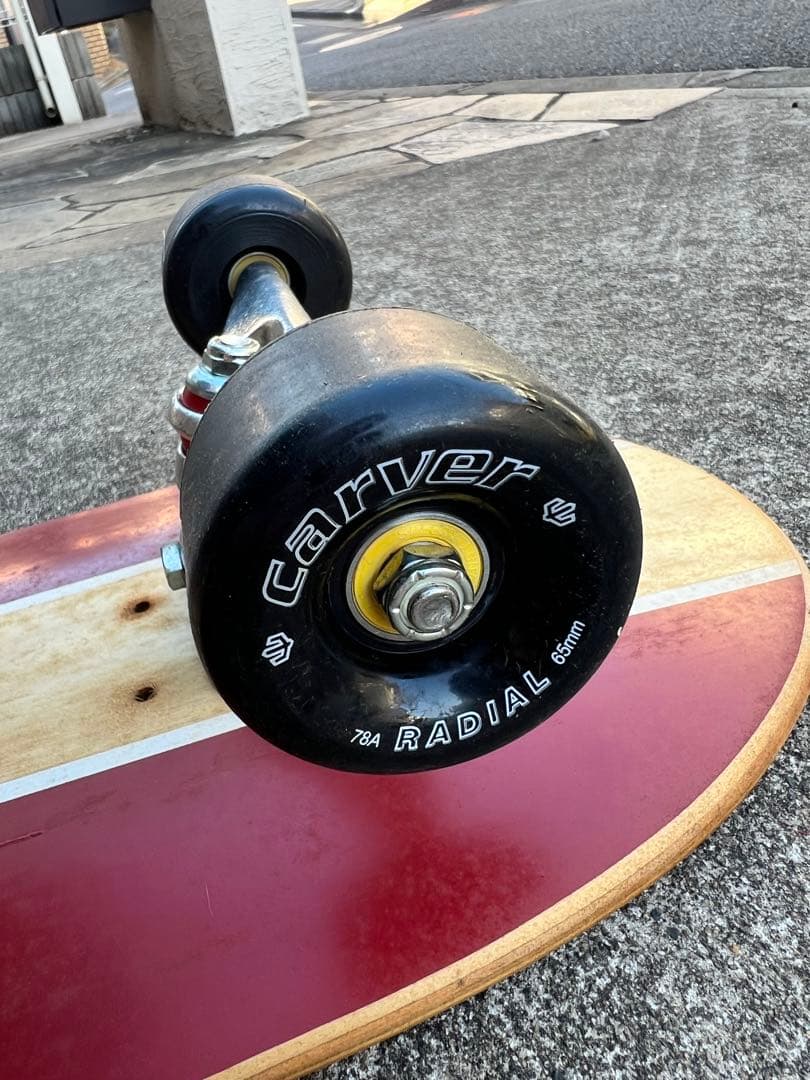 Carver サーフスケートボード レッドストライプ90センチ