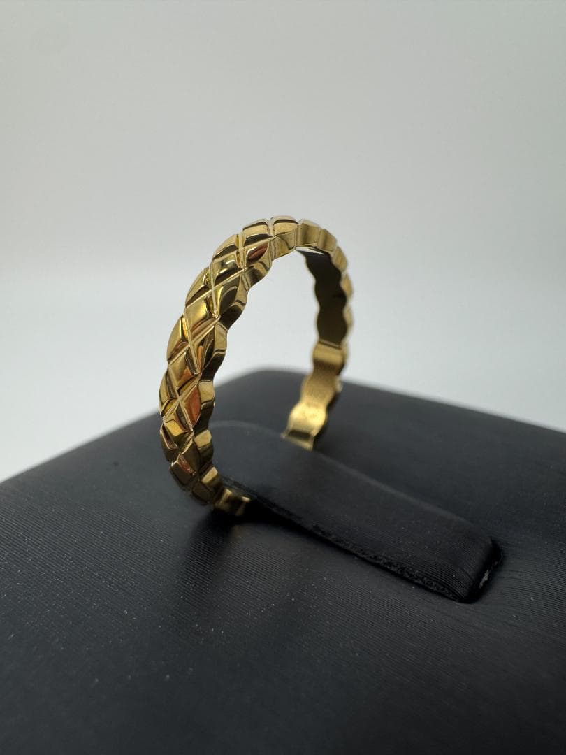 《美品/日本製18金》ゴールド 編み込みデザイン リング1.59g 11号