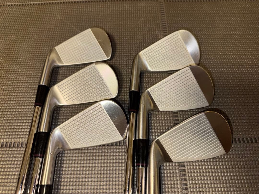 ONOFF 2024 KURO アイアン5-PW 6本セット　ツアー105 S