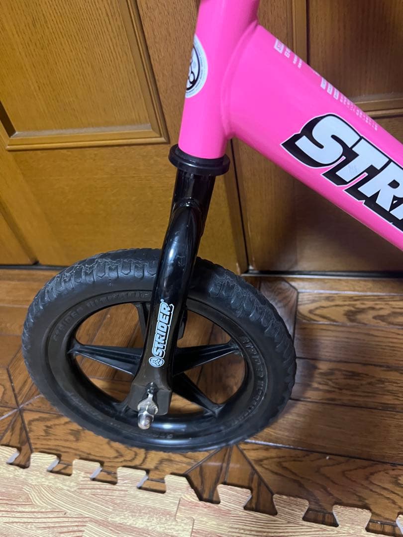 【美品】STRIDER ストライダー　スポーツ　ピンク　12インチ　キックバイク