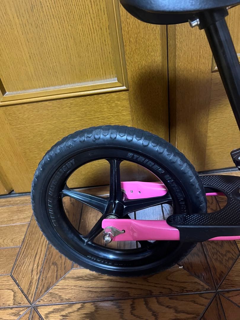 【美品】STRIDER ストライダー　スポーツ　ピンク　12インチ　キックバイク