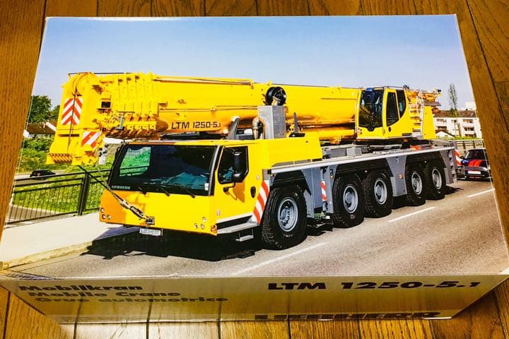 リープヘルLTM1250-5.1 1/50 スケールモデル