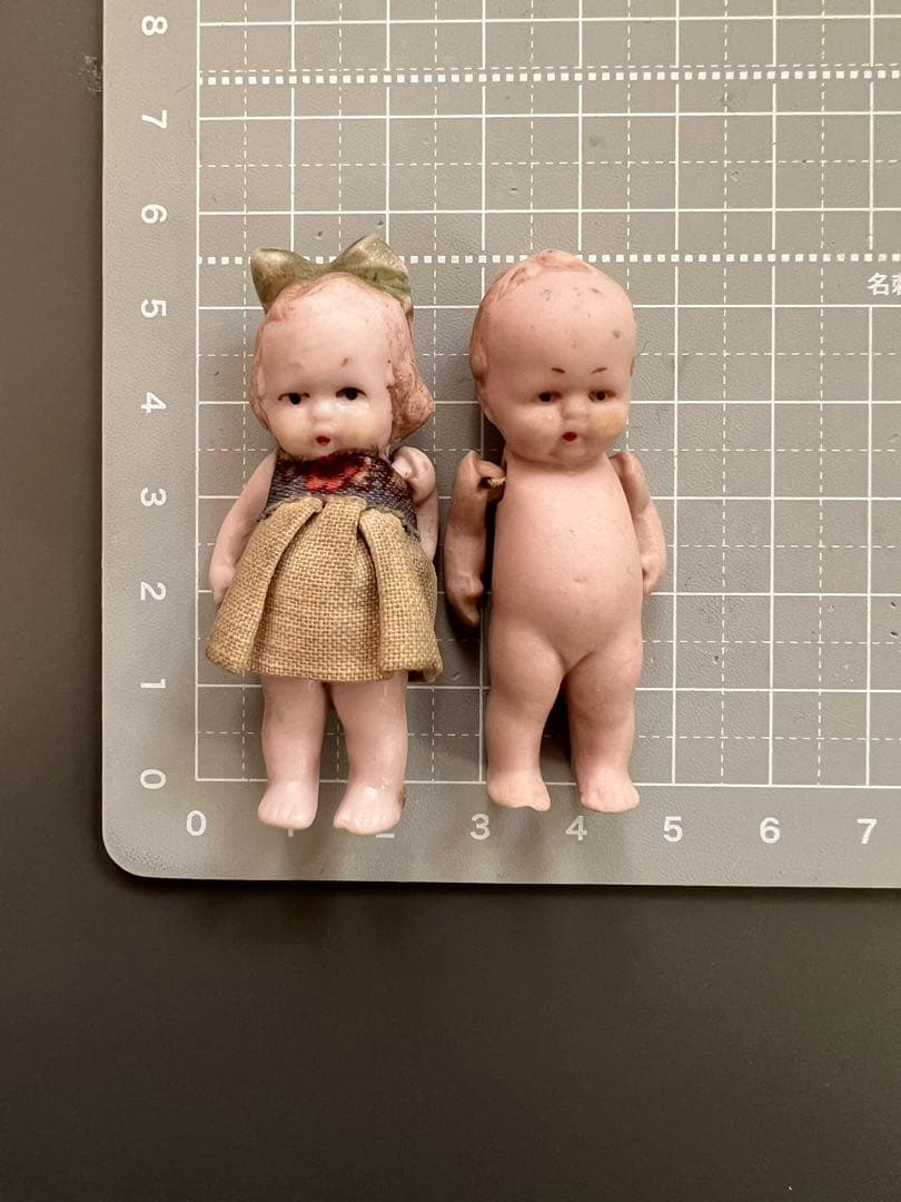【アンティーク】ドイツ製 Hertwig ドール ペア 5.5cm
